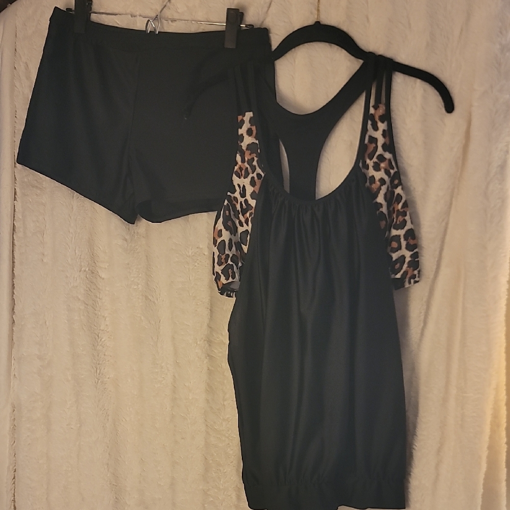 Black Tank Top and Shorts Set with Leopard Print